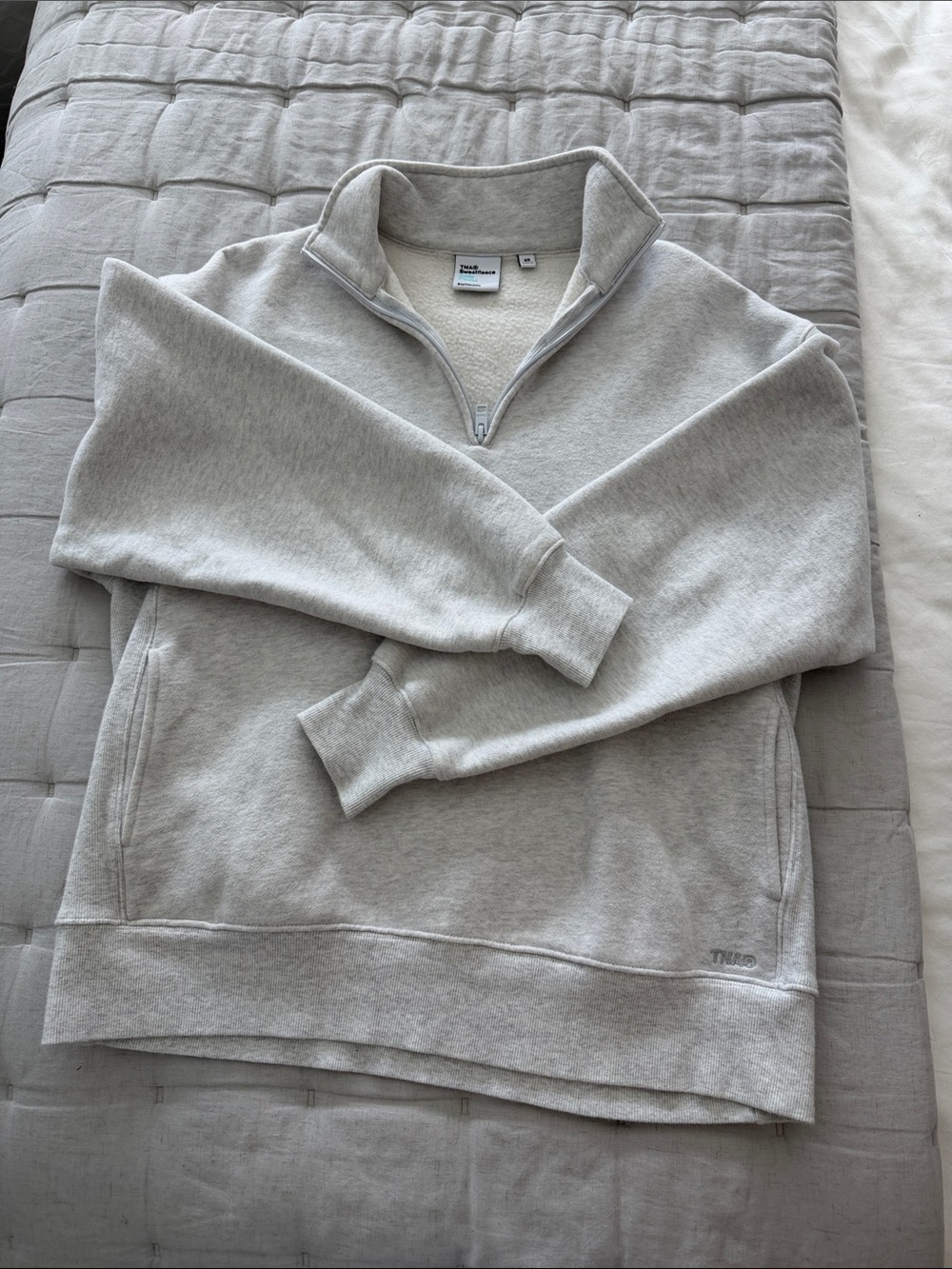 Aritzia TNA quarter zip